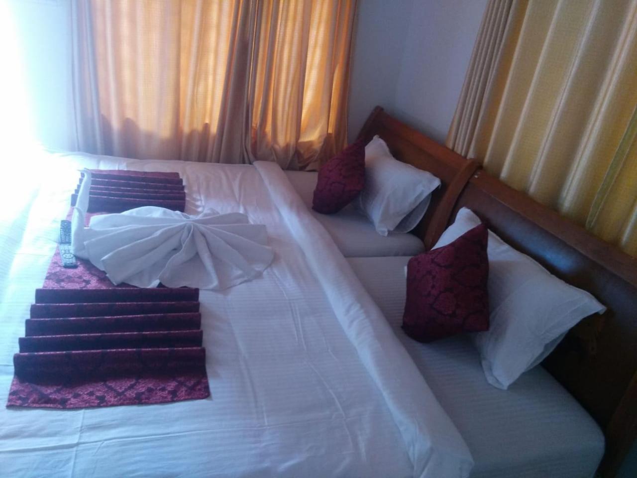 Bed and Breakfast Holly Hock Munnar Exterior foto